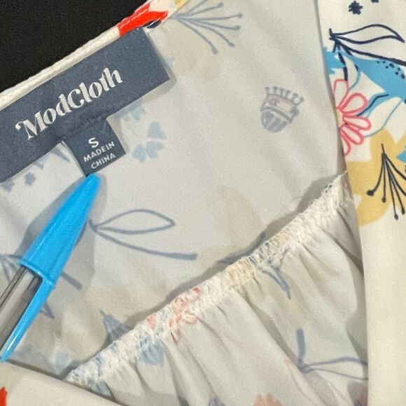 ~ ModCloth Sm Blouse Sleeveless Vneck Floral/Dinos/UFOs/Planets/Rockets Ltweight - Picture 9 of 14